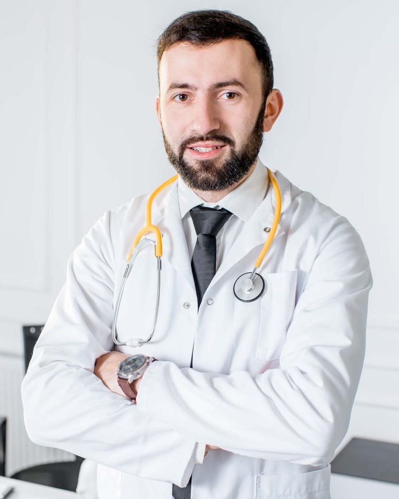 doctor portrait indoors 4U6PESM