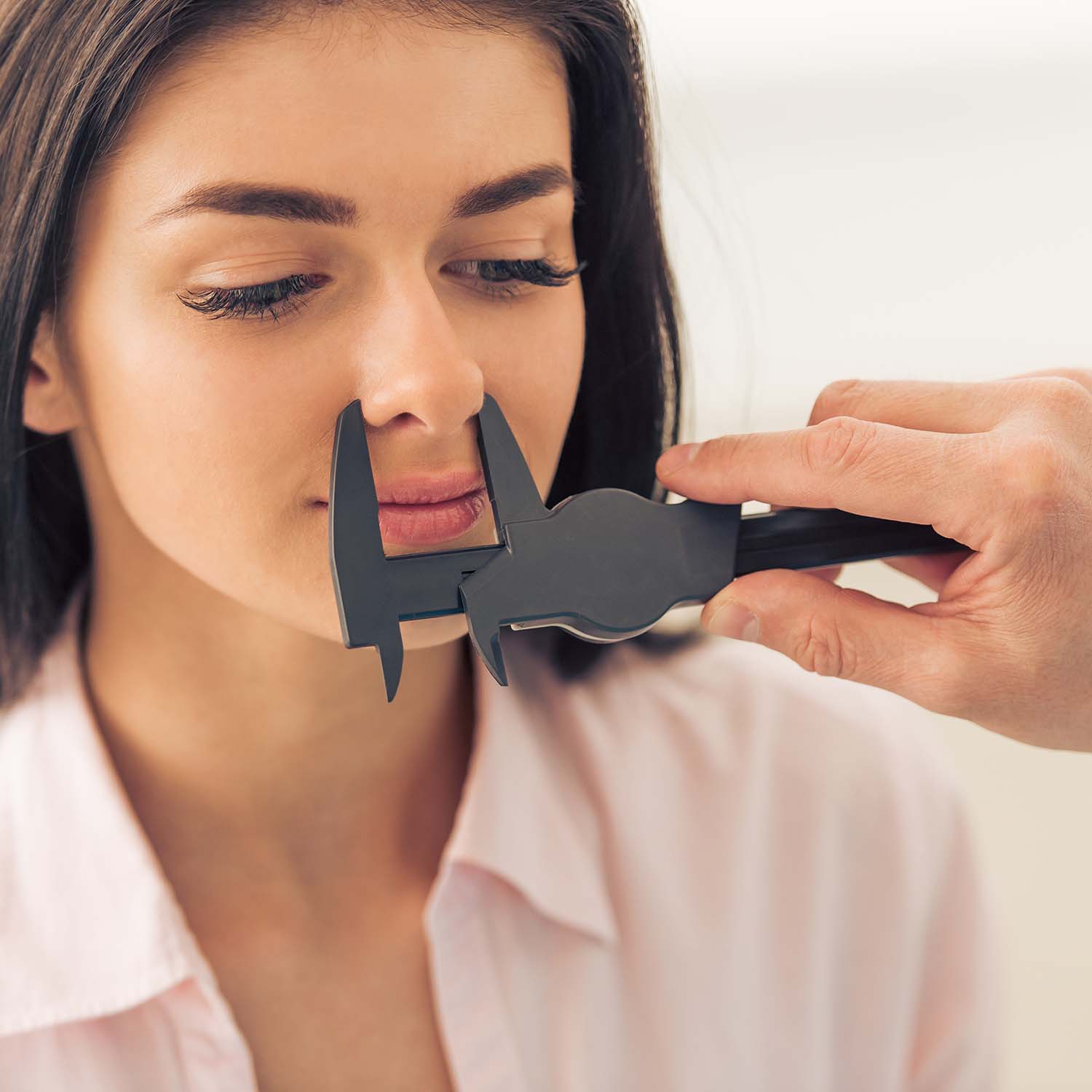 woman at the plastic surgeon RHJBSGM